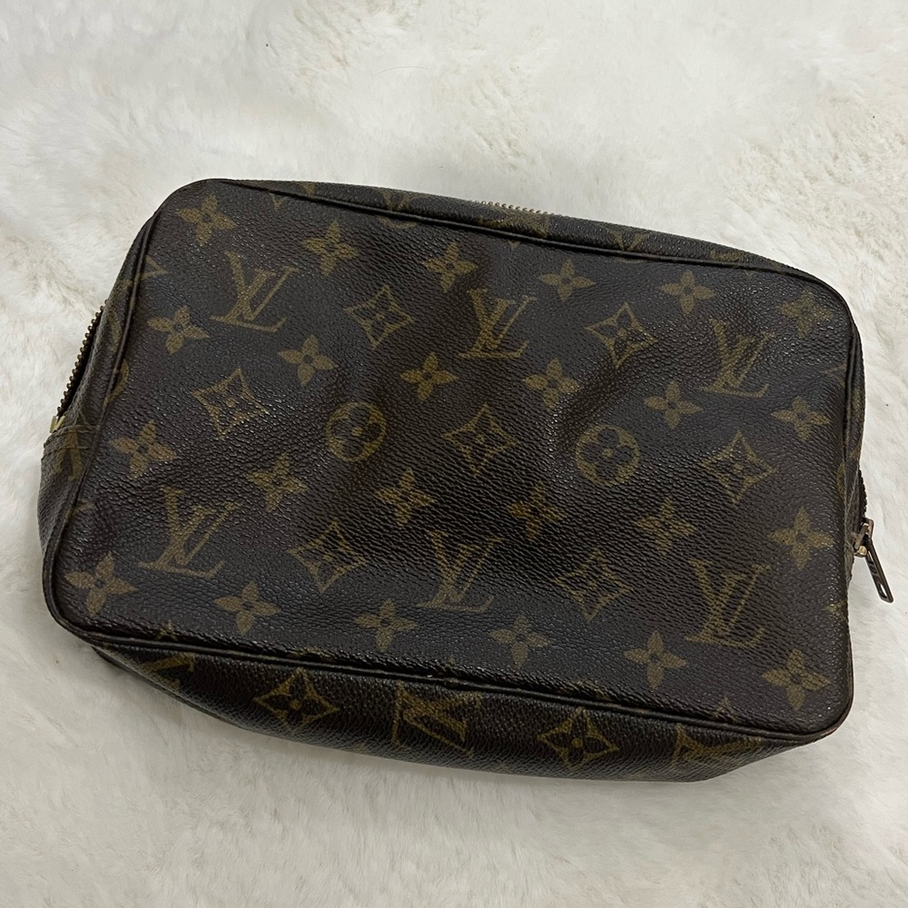 Louis Vuitton makeup bag - in great condition